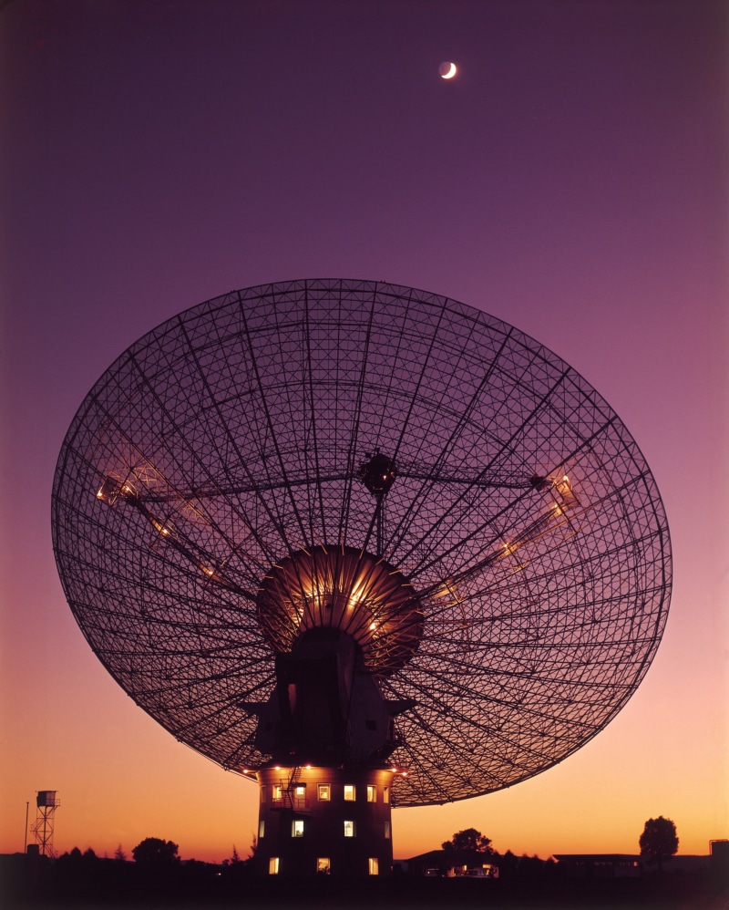 purple, global communications, astronomy, no people, moon, broadcasting, 2K, built structure, space, nature, receiving, night, satellite dish, communication