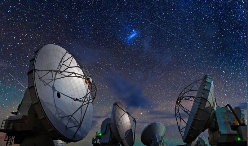 wireless technology, science, tower, radio wave, Starry Night, galaxy, satellite dish, telecommunications equipment, Atacama Desert, Chile, satellite, space and astronomy