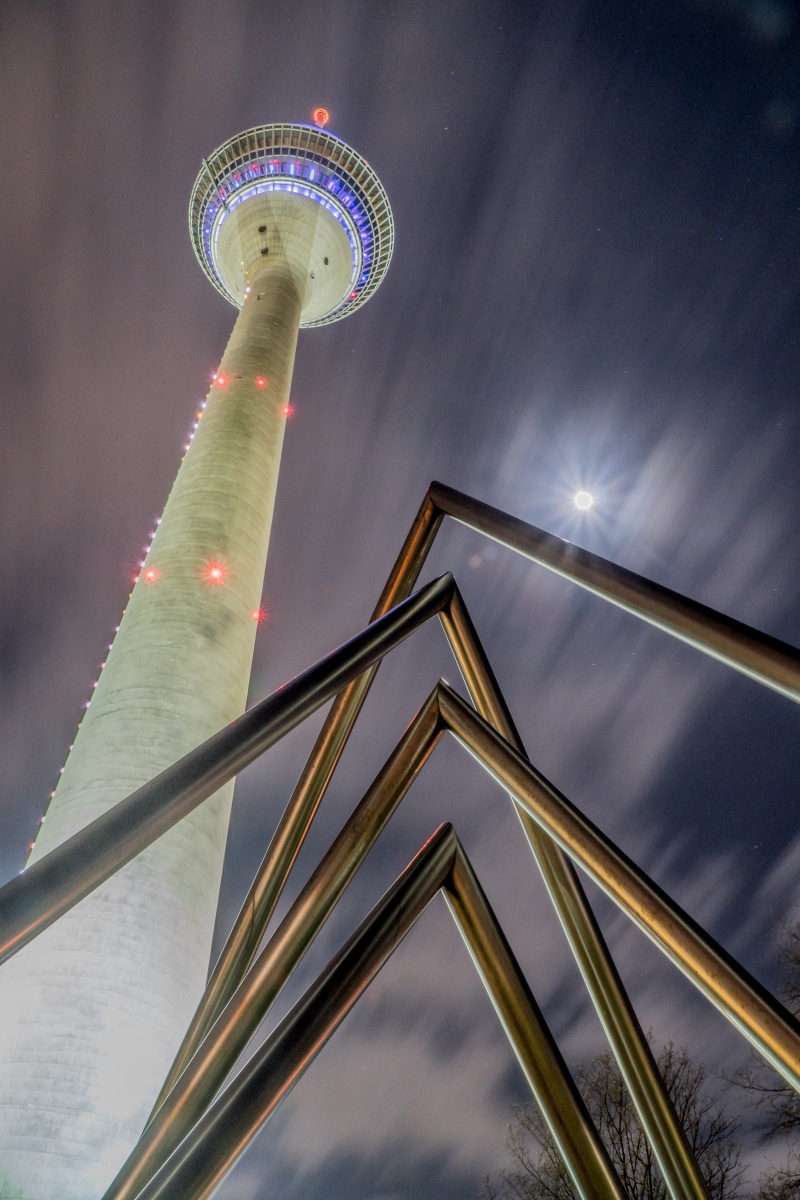 architecture, rhine, water, tall - high, cloud - sky, germany, modern, facade, illuminated, skyscraper, castle, radio tower, office building exterior, düsseldorf