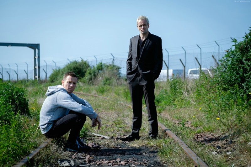 couple - relationship, outdoors, T2 Trainspotting, best movies, males, togetherness, women, plant, full length, young adult, land, 2K, men, real people