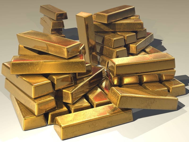 indoors, ingots, table, gold, 4K, ingot, gold bars, metal, pile, high angle view, large group of objects, close-up, studio shot, food, abundance, white background