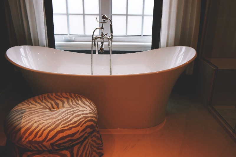 domestic life, sink, tile, day, various, decor, bathtub, indoors, table, cleaning, house, hygiene, household equipment, window, luxury, bathroom, modern