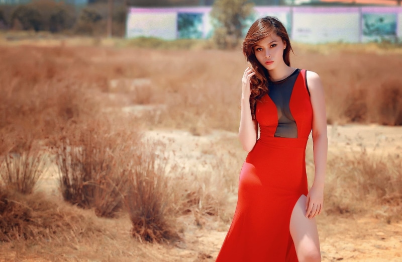 1080P, model, looking at viewer, young adult, land, cleavage, standing, beauty, one person, Asian, hair, depth of field, three quarter length, hairstyle