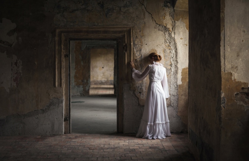 loneliness, religion, 1080P, lifestyles, young adult, built structure, architecture, door, clothing, standing, real people, entrance, old, day, wall - building feature