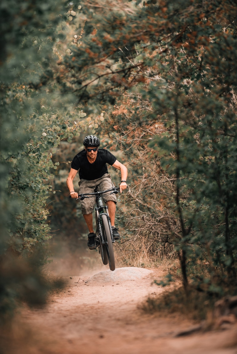 adult, riding, helmet, leisure activity, men, road, transportation, dirt, 2K, outdoors, bicycle, person, rider, adventure, mountain bike, lifestyles, land