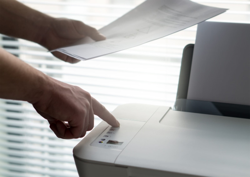 white, fax, computer, indoors, 1080P, secretary, photocopier, paperwork, copy, communication, operate, 3-in-1, real people, using, document, button, home office