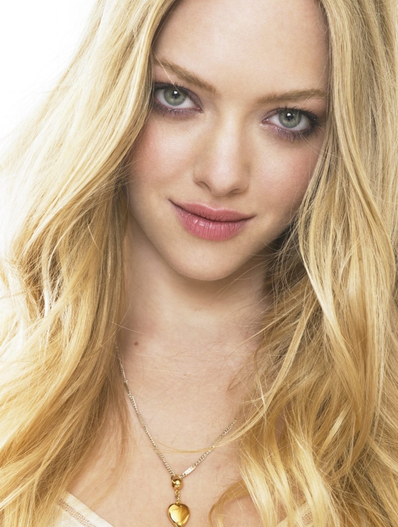 women, smiling, modern, human hair, fashion, actress, blond hair, headshot, human face, s, blonde, young adult, one person, looking at camera, hair, young women