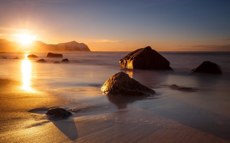 globetrotter, europa, canon, sand, eos, outdoors, sunrise - Dawn, Vikten, sky, north, National  Geographic, golden, norwegen, norway, coastline, light