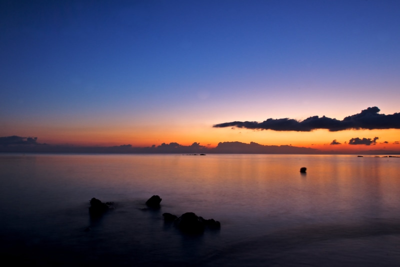coastline, sunrise - Dawn, sunlight, scenics, water, beauty In Nature, Bay, Tsilivi, sky, golden, landscape, golden hour, beach, orange Color, Rocks, Dawn