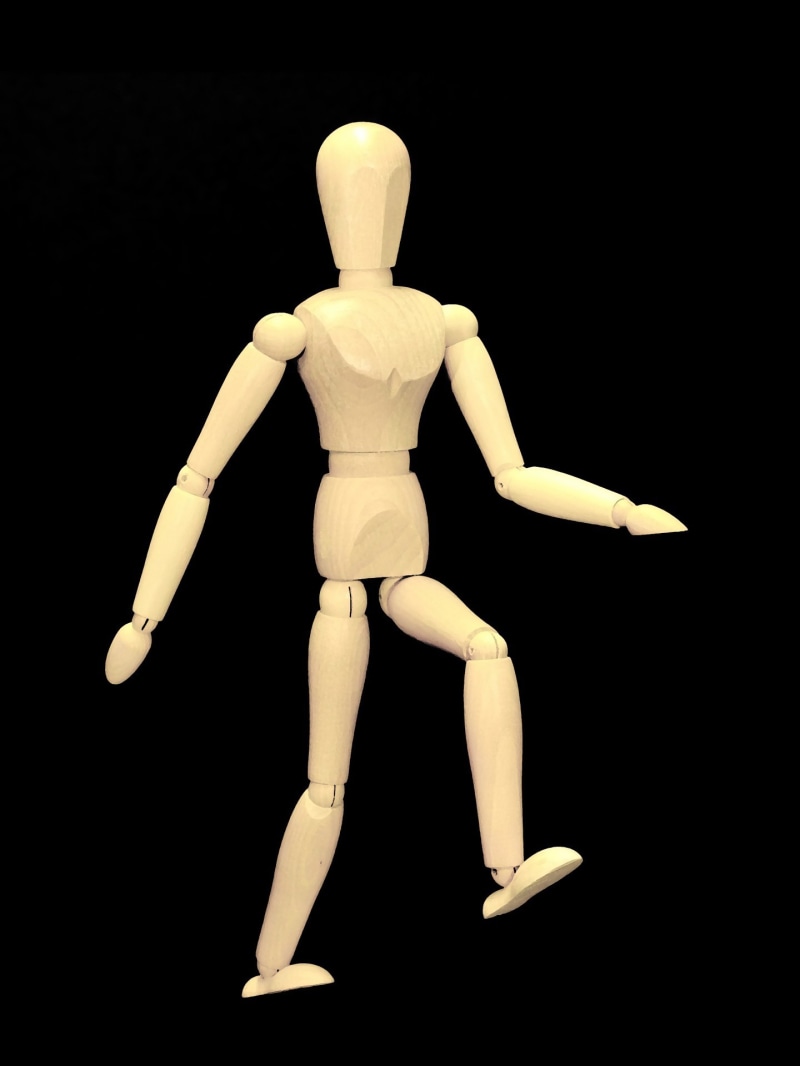indoors, brown, art and craft, black, studio shot, 1080P, full length, faceless, hill, walk, craft, doll, wood, movement, black background, manikin, figure