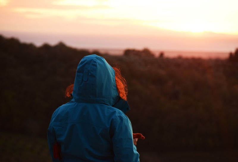 rear view, orange, sunset, girl, clothing, hood, beauty in nature, leisure activity, sky, italy, people, warm clothing, outdoors, 5K, land, tuscany, focus on foreground
