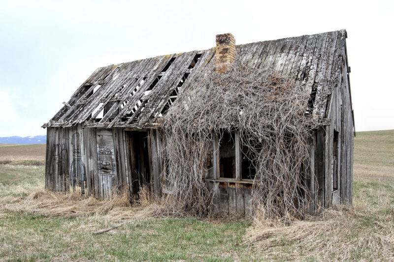 structure, deterioration, grass, building, damaged, architecture, no people, outdoors, farm, obsolete, built structure, decay, field, broken, building exterior