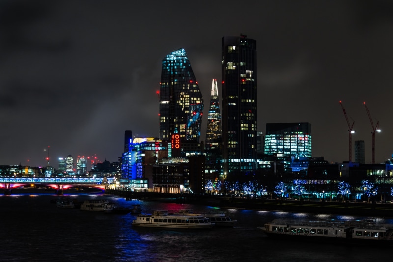 5K, london, water, building exterior, built structure, concrete, near, black, modern, illuminated, city, waterfront, night, skyscraper, financial district