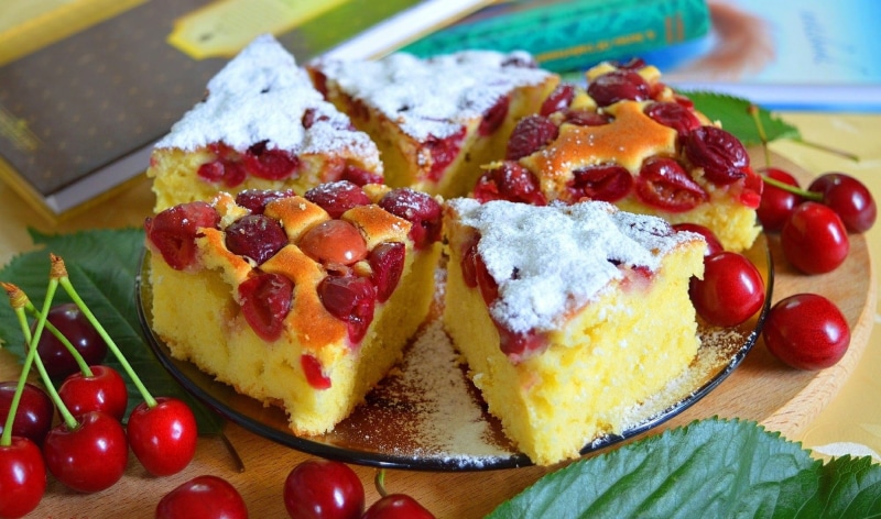 healthy eating, 1080P, cherries, food, ready-to-eat, cake, baked, sweet, close-up, indulgence, dessert, plate, sweets, sweet food, table, focus on foreground