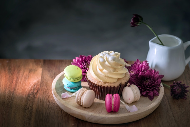 macaroon, cakes, french, cupcake, sweet, macaron, flowers, colorful, 5K, dessert