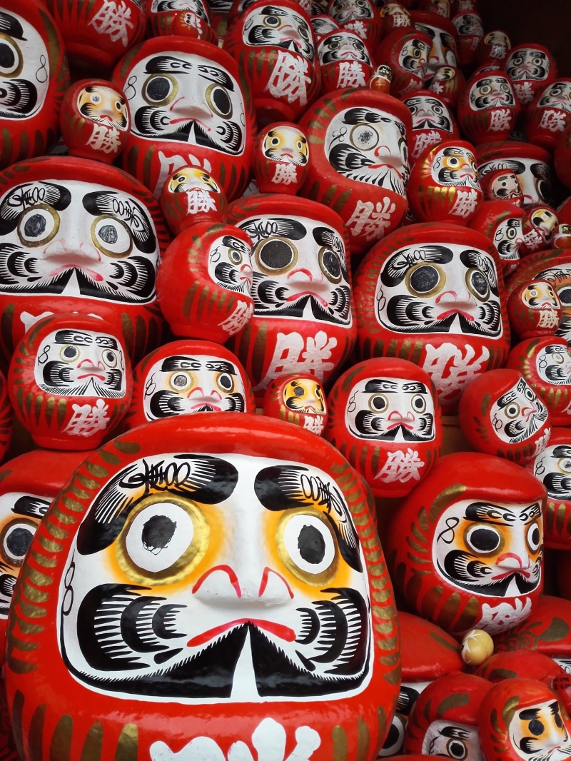 choice, japan, creativity, art and craft, backgrounds, 2K, arrangement, red, mask, stack, multi colored, tumbling doll, full frame, representation, daruma doll