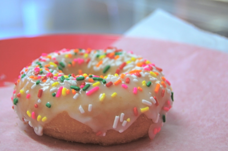 sweet Food, on top, gourmet, cake, rainbow, top, food, snack, icing, sprinkle, donuts, doughnuts, la mesa, baked, closeup, 2K, pastry, donut, photo, doughnut