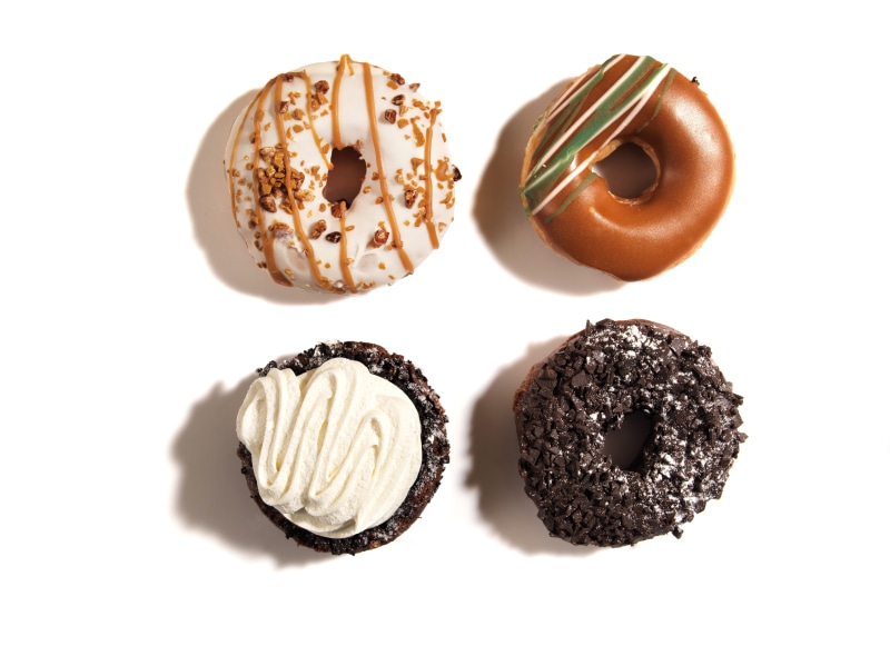 muffin, eat, gourmet, doughnuts, indoors, dessert, icing, food and drink, 8K, flavored, baked, candy, baked pastry item, unhealthy Eating, studio shot