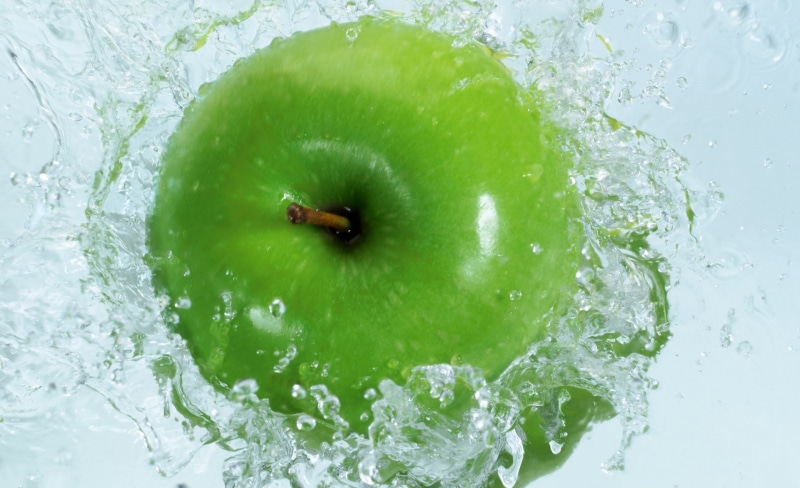 refreshment, freshness, splashing, close-up, healthy eating, ripe, food, Water, high angle view, green color, apple - fruit, green, granny smith apple