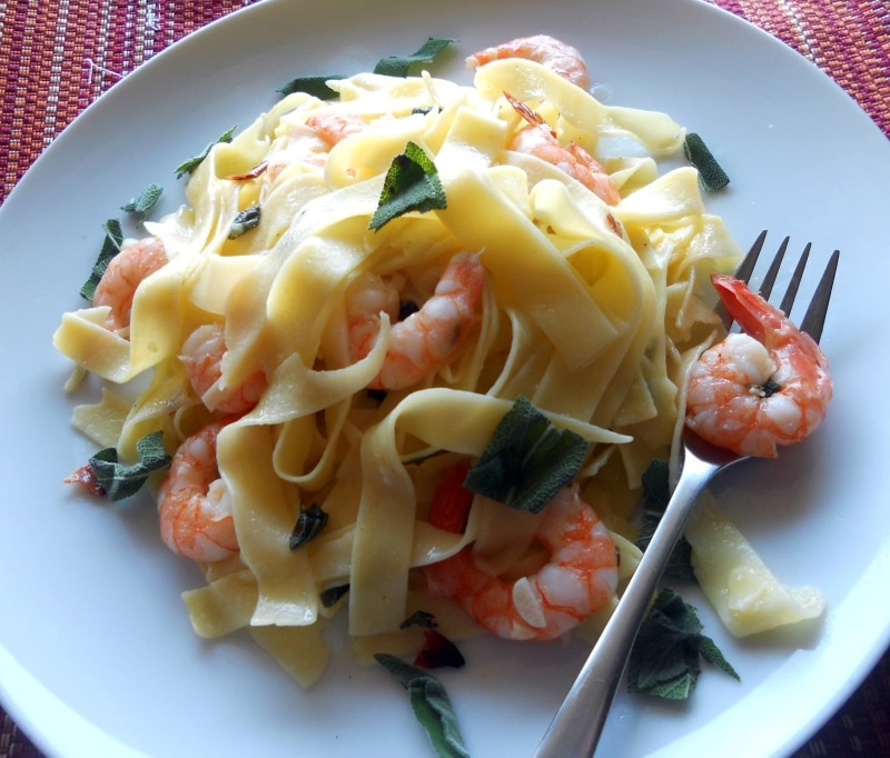 kitchen utensil, italian food, indoors, garnish, freshness, dinner, 720P, eating utensil, crockery, meal, food, table, pasta, ready-to-eat, food and drink