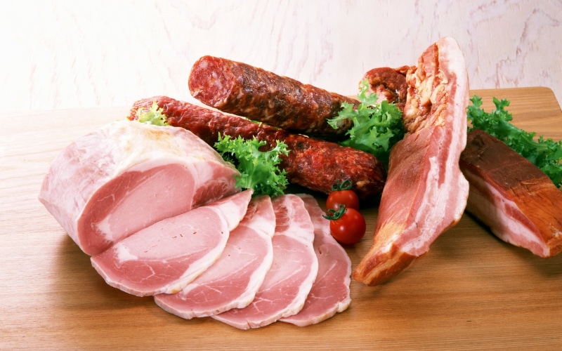 preparation, pork, cutting, food, red, meal, healthy Eating, table, freshness, greens, 1080P, close-up, still life, sausage, serving size, meats, raw