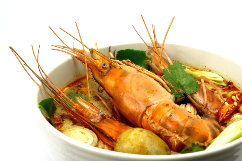 foodstuff, studio shot, white background, bowl, day, steamed, food, thailand food, cooked, serving size, ready-to-eat, close-up, shrimp, hot and sour soup