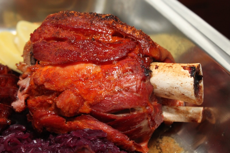 indulgence, plate, meal, Pig, roasted, ready-to-eat, temptation, no people, chicken meat, cooked, food and drink, Knee, chicken, 4K, serving size, food