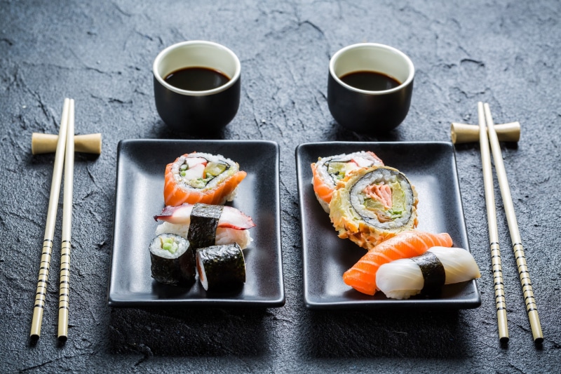 sushi, chopsticks, 2K, food