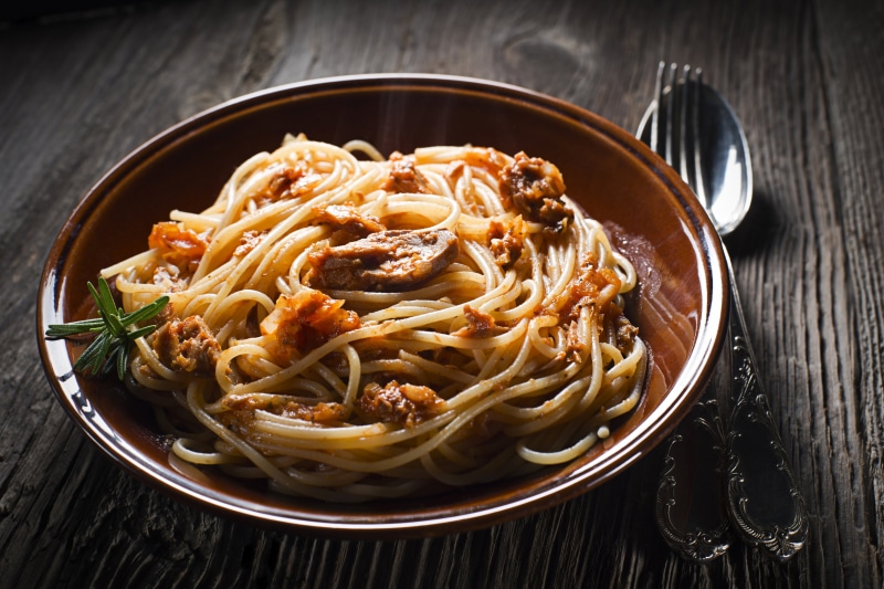 still life, crockery, high angle view, sauce, Plate, meal, fork, no people, eating utensil, 4K, dinner, indoors, spaghetti, Pasta, freshness, herb, italian food