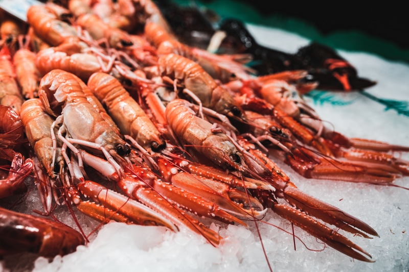 shrimp, lobster, cold temperature, boqueria, plate, meal, gourmet, vitamin, still life, close-up, La Boqueria, cooked, freshness, food And Drink, red, cooking