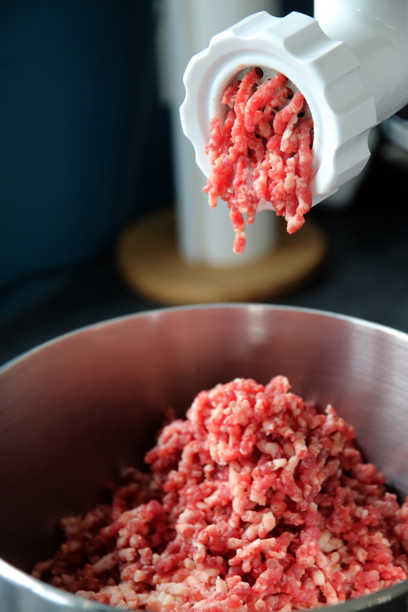 raspberry, no people, close-up, still life, ground beef, bowl, minced, preparation, machine, mincer, 5K, high angle view, cooking, indoors, healthy eating