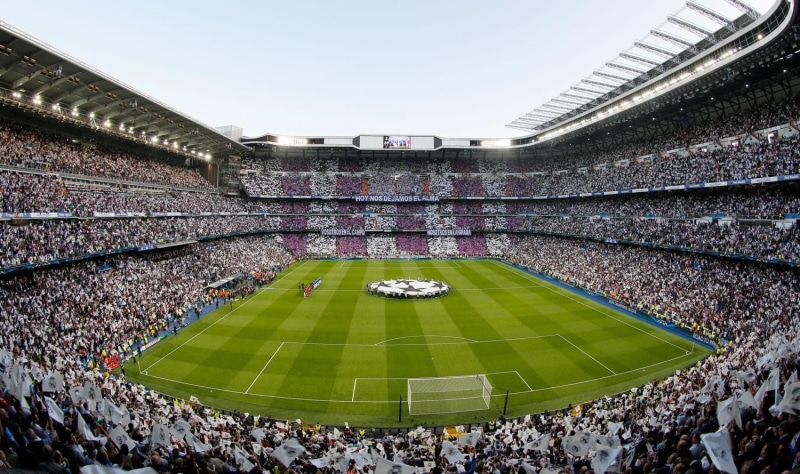 soccer, international team soccer, playing field, nature, architecture, grass, competition, spectator, stadium, soccer field, group of people, plant, built structure