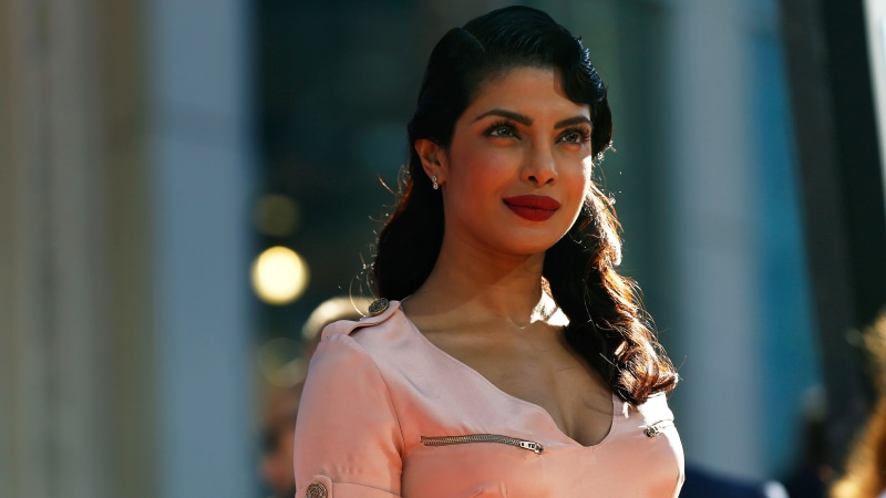 Priyanka, portrait, focus on foreground, one person, hair, looking away, front view, standing, young adult, beauty, beautiful woman, contemplation, women
