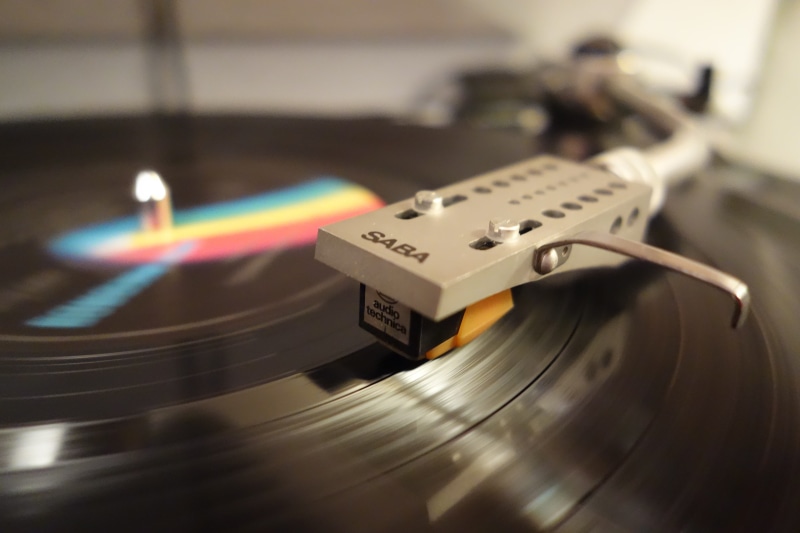 focus on foreground, nightlife, close-up, Dj, Turntable, technology, spinning, sound, club Dj, retro styled, dance bar, old-fashioned, nightclub, motion