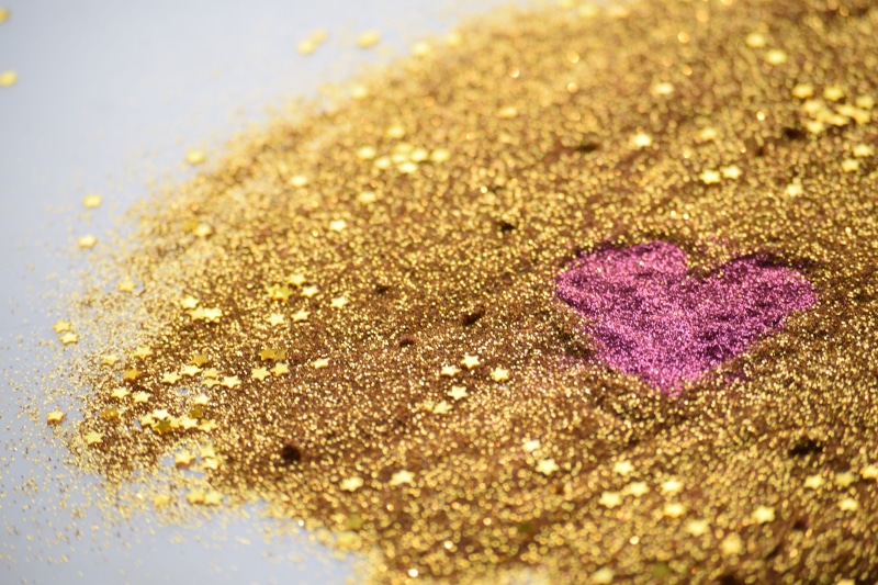 holiday, close-up, pink, gold, celebration, creativity, heart, positive emotion, pretty girl, romantic, nature, art and craft, card, land, romance, sand