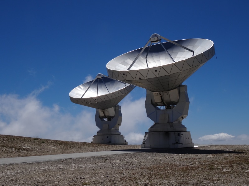 tower, telecommunications Equipment, architecture, wireless Technology, observatory, gray, outdoors, two, beauty in nature, global communications, astronomy Telescope