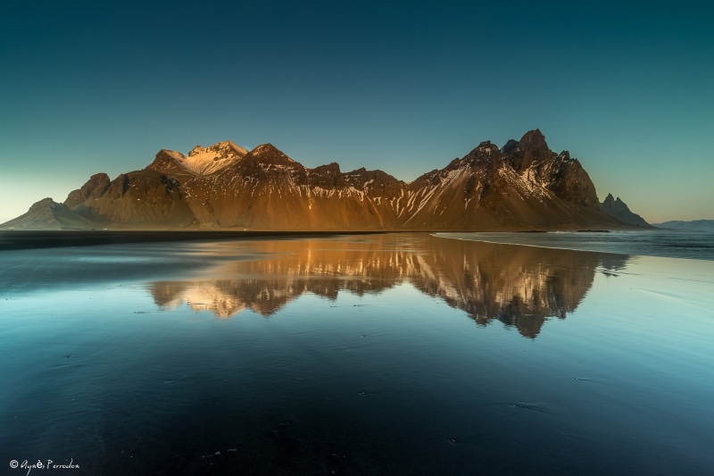 Agnès Perrodon, outdoors, rock - object, sky, clear sky, mountain peak, lake, waterfront, rock, no people, beauty in nature, 1080P, Vestrahorn, idyllic