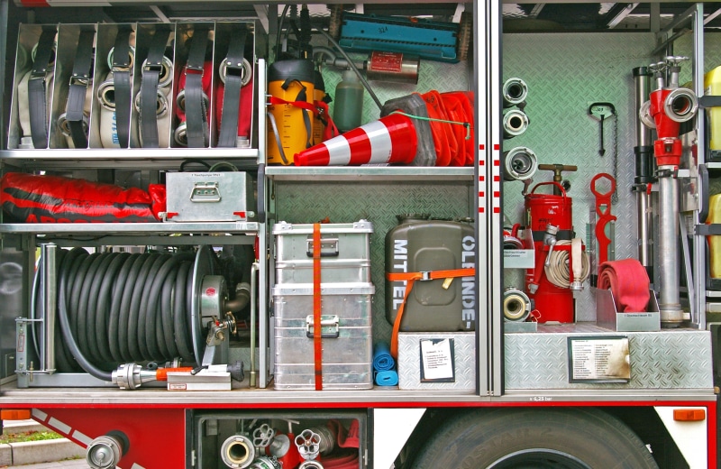 firetruck, fire protection, pipe - tube, burn, fire delete, breathing apparatus, helm, volunteer firefighter, signal colour, security, color, risk, exercise