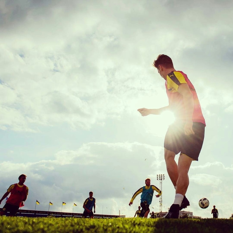 ball, soccer, Marco Reus, 480P, sky, soccer clubs, Sun, Borussia Dortmund