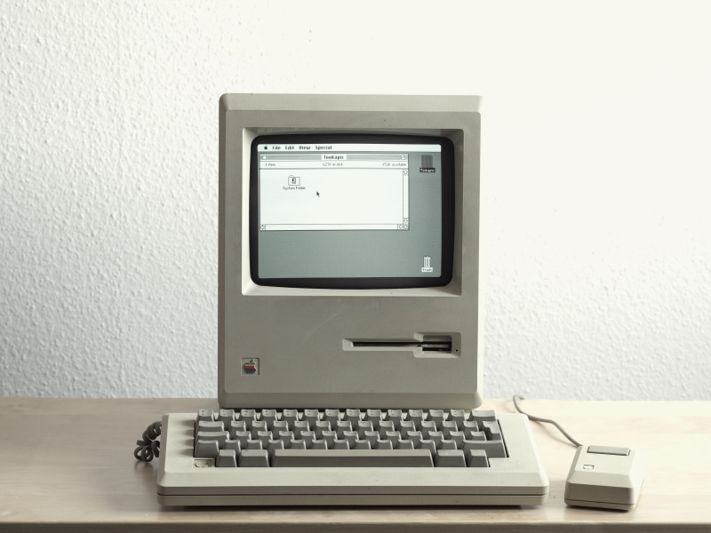 technology, electrical equipment, communication, turned, indoors, desktop pc, connection, retro, mouse, no people, vintage, close-up, monitor, wall - building feature