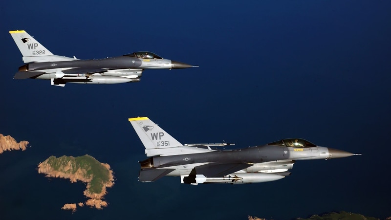 two, airplane, aircraft, grey, nature, 1080P, jets, aerospace industry, mode of transportation, navy, black, flying, fighter plane, military, General Dynamics F-16 Fighting Falcon