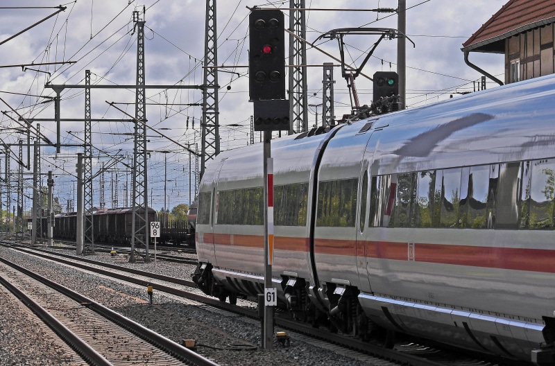 outdoors, br406, built structure, remote traffic, electrical multiple unit, central station, next ride, rail transportation, hbf, train, railroad station