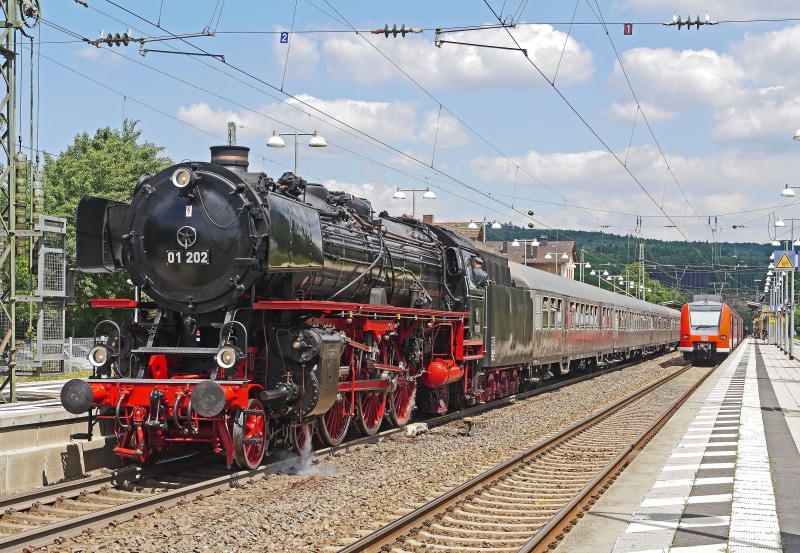 encounter, silberlinge, local train, railway station, rhine-neckar-s-bahn, cloudy, passenger train, train, engine, old, arrival, black, electricity, cylinder steam