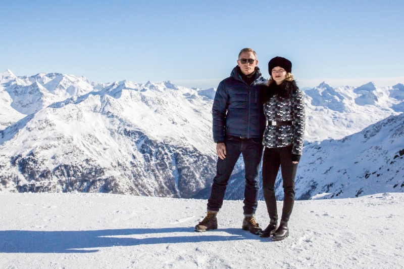 happiness, friendship, people, 007:RANGE, enjoyment, s, sport, full length, cold temperature, winter Sport, heterosexual Couple, landscape, activity, standing