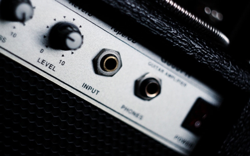 amplifier, sound recording equipment, consoles, selective focus, black color, communication, sound mixer, noise, audio equipment, electrical equipment