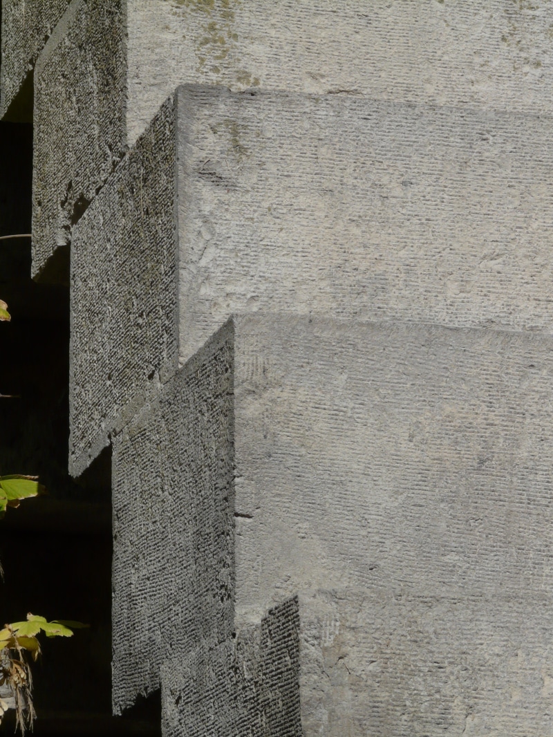 grave, rise, stone, angular, stairs, old, concrete, day, gray, built structure, building, sunlight, square, wall, 2K, textured, no people, nature, architecture