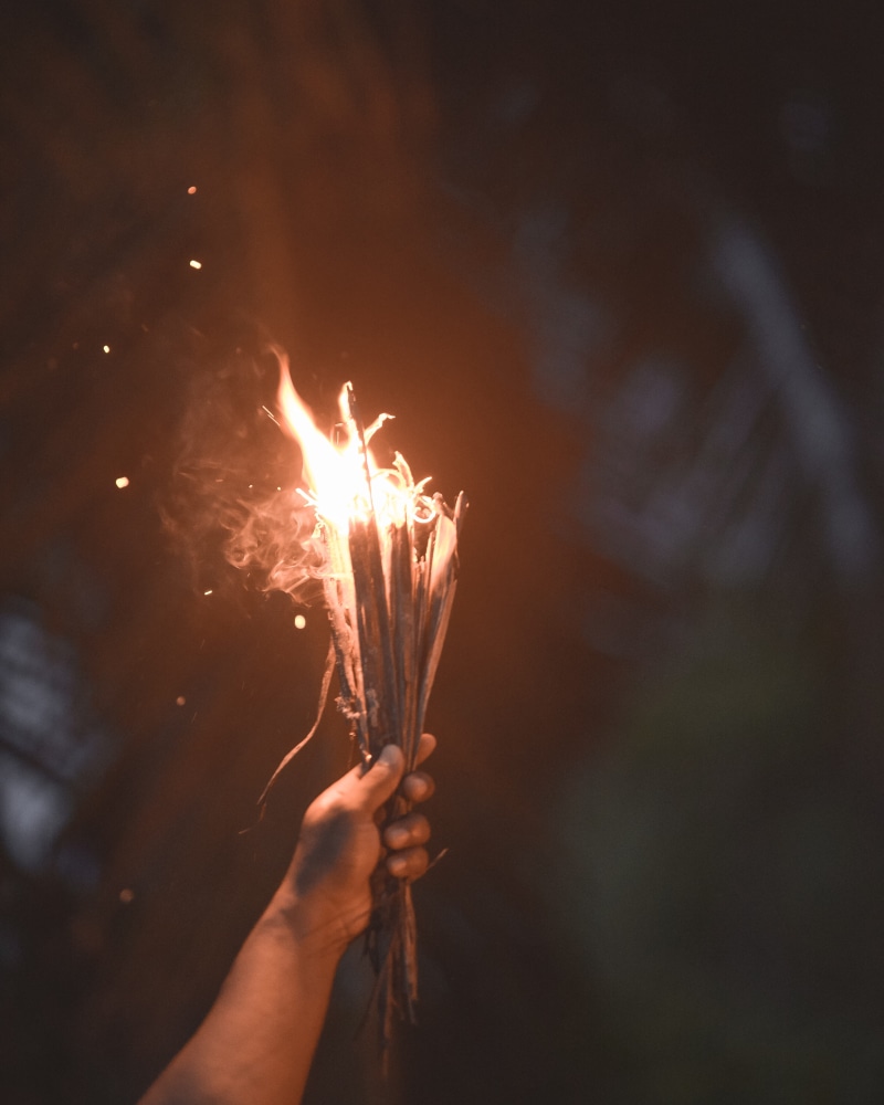 light, human body part, lifestyles, human hand, fire, outdoors, unrecognizable person, hand, celebration, holding fire, burning wood, real people, 4K