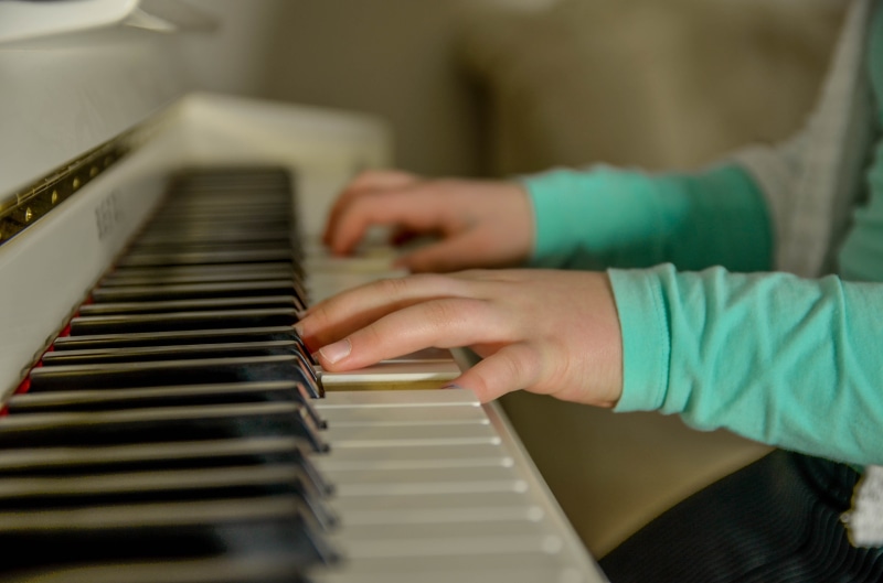 piano, sound studio, musical equipment, listen to music, ivory, design, harmony, keys, earphones, amplifier, musician, recording, song, 4K, play, children