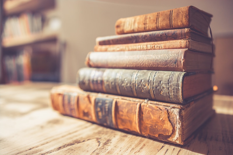 wisdom, textbook, 5K, indoors, library, close, research, focus on foreground, expertise, hardcover Book, studying, bookshelf, wood - Material, selective focus