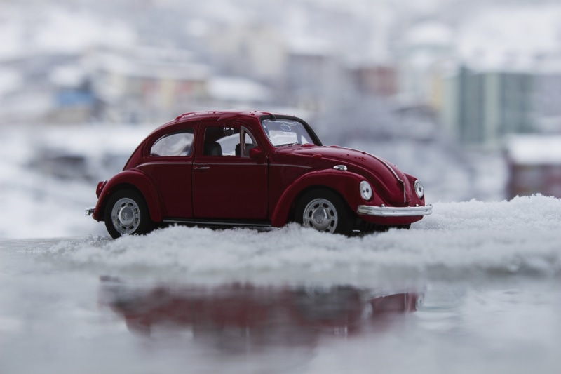 profile view, 5K, beetle, transportation, white color, blur, selective, mode of transportation, focus, snowing, scale, coated, wheel, nature, reflection